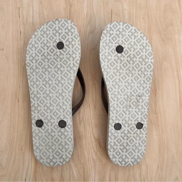 Tory Burch Potting Soil Ivory Daisy Flip Flop Thong Sandal Logo Size 8 EUC - Picture 8 of 8